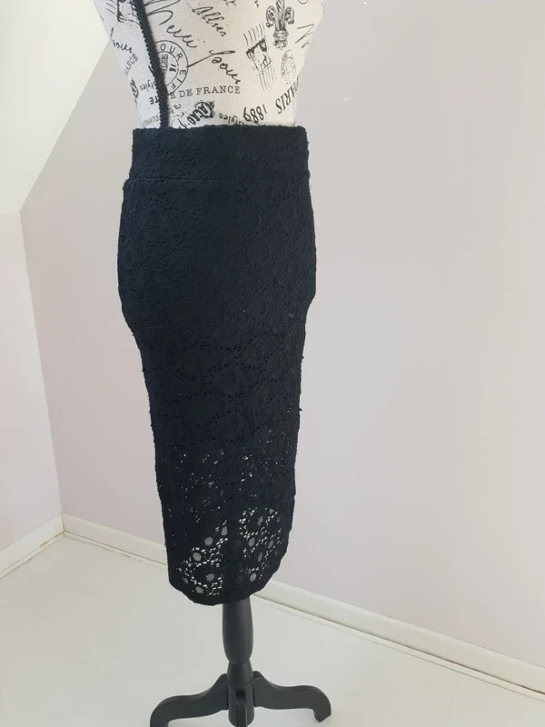 ❤️ Black mid-length skirt with crochet effect – Stradivarius – Size S – Good condition – photo 6